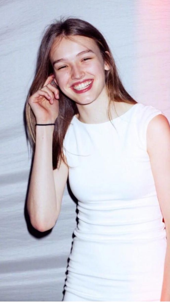 人人妻人人澡人人爽欧美一区:02-13-17-39-41-49T：02,色情内容是不合法的，违反我国相关的法律法规。我们应该遵守法律和道德准则，远离色情内容。如果有其他有益身心的娱乐需求，可以寻找一些正规的平台或文化活动，例如观看电影、参加体育运动等。这些活动不仅能够提供娱乐，还能够促进身心健康，增强社交能力。