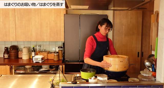 日本55丰满熟妇厨房伦:01-17-19-30-45-48W：02,日本文化中的丰满熟妇魅力，厨房里的故事与探索（55岁女性的独特韵味）