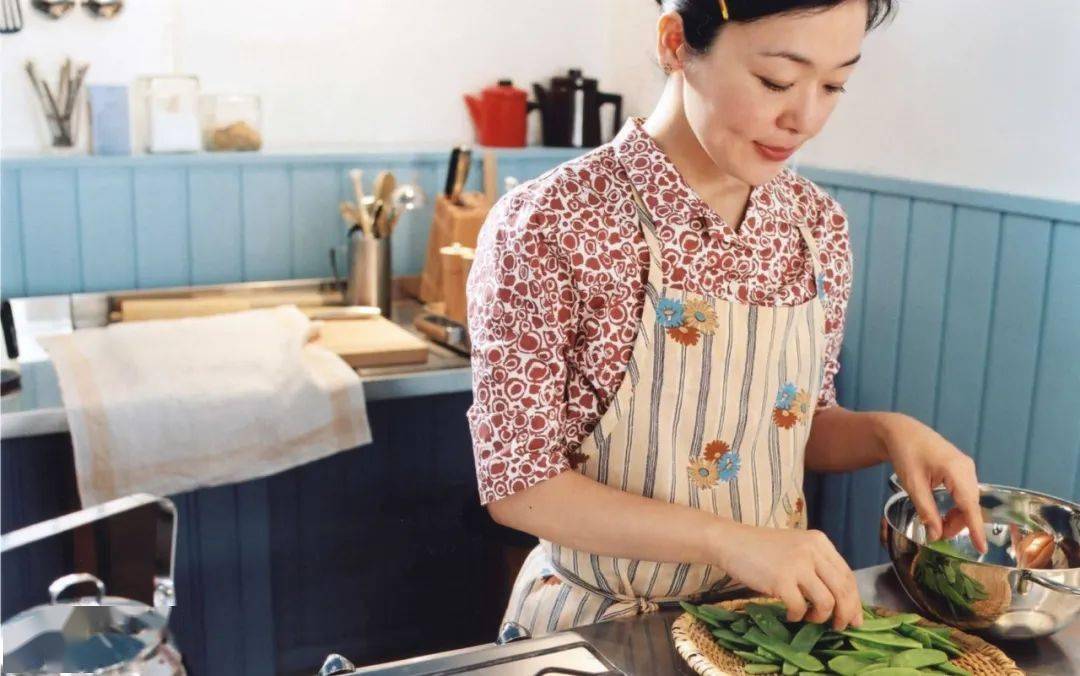 日本55丰满熟妇厨房伦:01-17-19-30-45-48W：02,日本文化中的丰满熟妇魅力，厨房里的故事与探索（55岁女性的独特韵味）