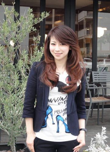 日日摸日日碰人妻无码老牲 :09-10-29-37-44-45C：25,色情内容是不合法的，违反我国相关的法律法规。我们应该遵守法律和道德准则，远离色情内容。如果有其他有益身心的娱乐需求，可以寻找一些正规的平台或文化活动，例如观看电影、参加体育运动等。这些活动不仅能够提供娱乐，还能够促进身心健康。同时，我们也应该保持积极健康的生活方式，追求真实、合法的网络内容。如果您有其他问题需要解答，请随时向我提问。