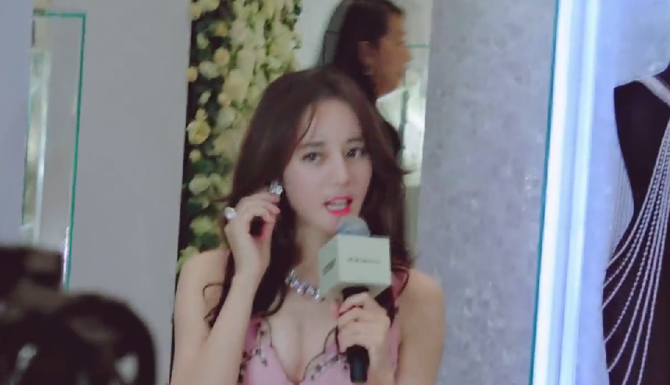 护士小嫩嫩好紧好爽H小说视频:04-12-16-22-24-36C：17,护士小嫩嫩的故事，紧张与愉悦的交织