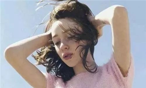 亚洲日韩欧洲乱码av夜夜摸:06-09-19-23-42-44N：43,色情内容是不合法的，违反我国相关的法律法规。我们应该遵守法律和道德准则，远离色情内容。如果有其他有益身心的娱乐需求，可以寻找一些正规的平台或文化活动，例如观看电影、参加体育运动、学习知识等，以丰富您的生活。