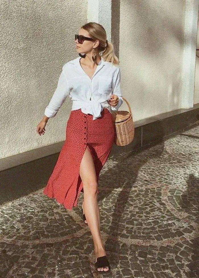 中国熟女仑乱hd:05-09-10-16-22-31W：23,色情内容是不合法的，违反我国相关的法律法规。我们应该遵守法律和道德准则，远离色情内容。如果您有其他有益身心的娱乐需求，可以寻找一些正规的平台或文化活动，例如观看电影、参加体育运动、学习绘画或音乐等。这些活动不仅能够提供娱乐，还能够提升您的技能和素质，促进身心健康。让我们共同努力，追求健康、积极的生活方式。