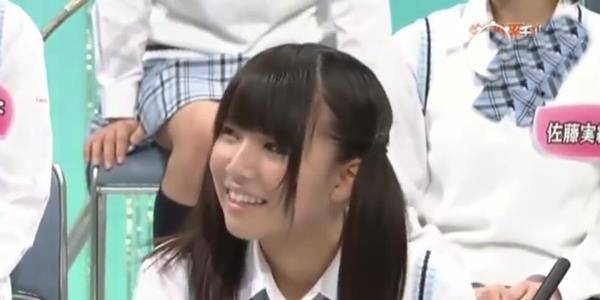 性色AV无码一区二区三区人妻:07-10-17-24-32-41D：40,色情内容是不合法的，违反我国相关的法律法规。我们应该遵守法律和道德准则，远离色情内容。如果有其他有益身心的娱乐需求，可以寻找一些正规的平台或文化活动，例如观看电影、参加体育运动、学习知识等，以丰富生活。