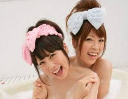 AV人摸人人人澡人人超碰下载:06-16-18-23-32-37T：20,AV人摸人人人澡人人超碰下载，探索数字时代的边缘内容与文化现象