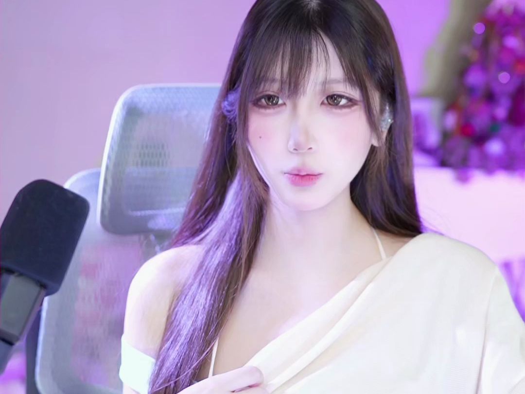 亚洲精品乱码久久久久久蜜桃:04-08-20-21-30-49U：44,亚洲精品乱码探索之旅，蜜桃的秘密与数字之谜