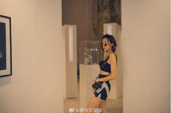 亚洲大尺度无码无码专线一区:10-12-33-34-42-46V：21,亚洲大尺度无码专线的探索与解析，一区特色及深度体验（关键词嵌入）