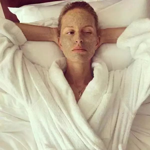 欧美饥渴熟妇高潮喷水水:02-04-05-20-27-46A：44,欧美熟妇的激情世界，高潮与喷水的独特体验