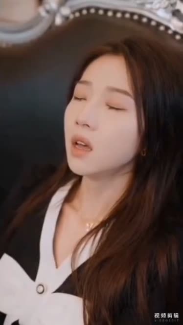 青春草无码精品视频在线观看:03-08-22-23-44-49V：35,青春草，探索无码精品视频的在线观看之旅