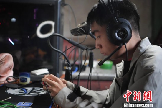 国产免费人成视频在线播放播:05-08-18-21-28-42F：47,探索国产免费成人视频在线播放的新世界，从05到47的多元体验