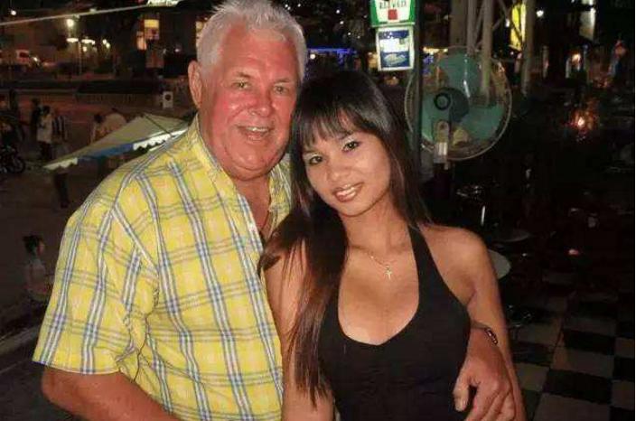 漂亮人妻被黑人久久精品:03-13-18-22-27-31X：40,漂亮人妻与黑人文化交融的多元体验，一场跨越界限的情感探索之旅