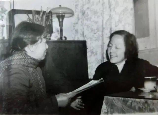 他用舌头给我高潮喷水在线:12-21-23-29-35-37Y：47,他用舌头给我带来的独特体验，激情四溢的在线经历