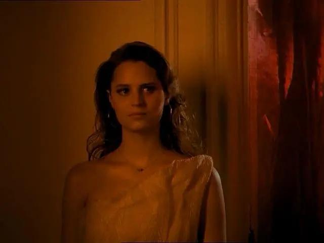 欧洲精品久久久AV无码电影:01-05-08-11-20-27E：21,欧洲精品电影的文化探索与艺术价值，从电影艺术的角度解析欧洲精品AV无码电影