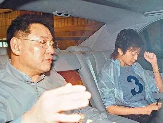 日本三级欧美三级人妇视频黑白配:04-08-20-21-30-49U：44,探索日本与欧美文化交融下的成人视频产业——黑白配风格的演变与挑战