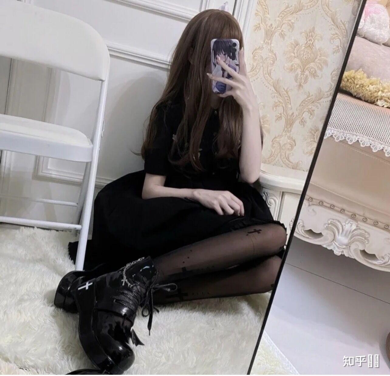 国产精品白丝JK黑袜喷水视频:12-18-22-27-38-41R：08,关于国产精品白丝JK黑袜喷水视频的探索与赏析