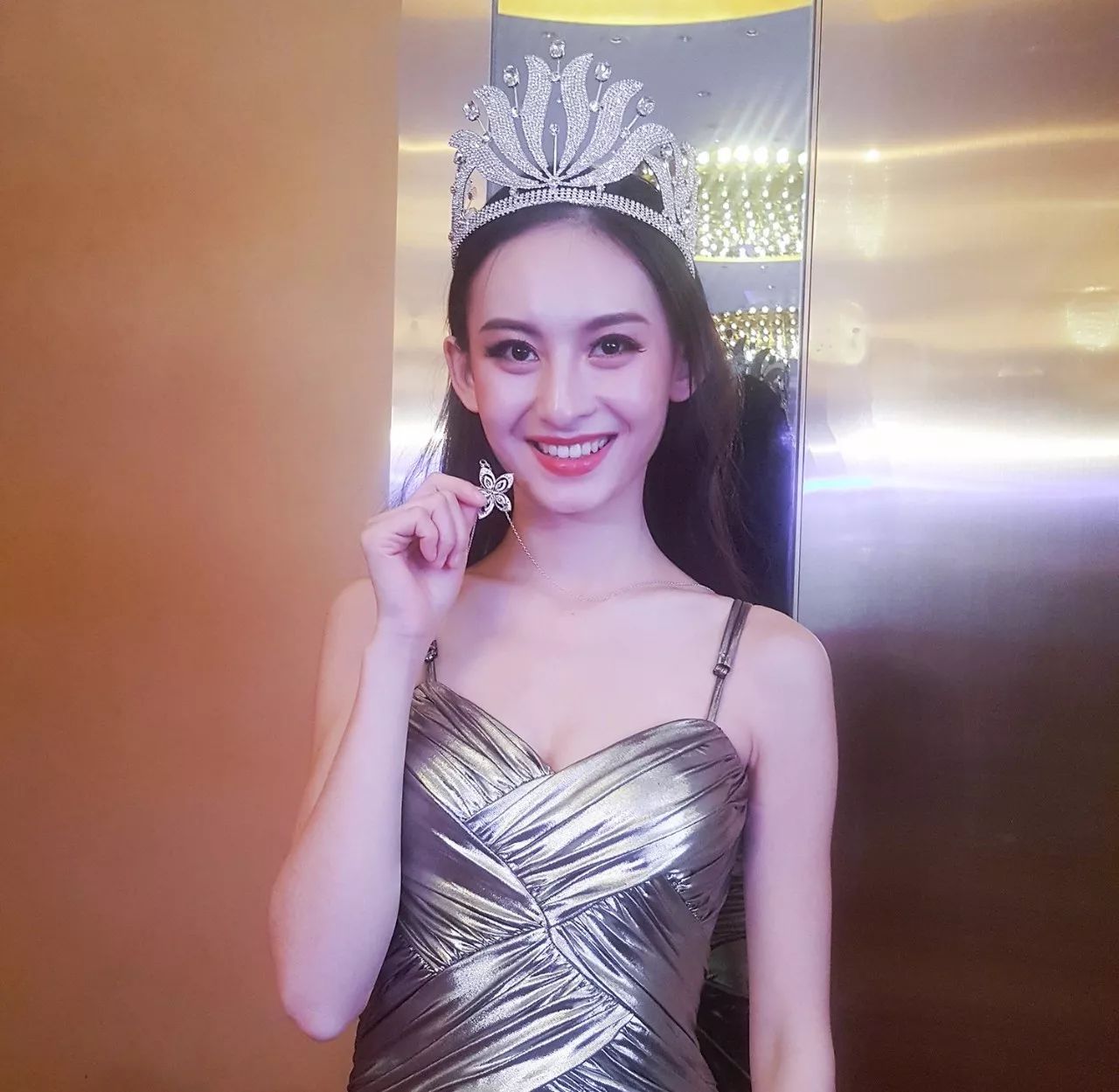 四川丰满少妇A级毛片:16-18-21-25-37-41G：18,探索四川丰满少妇的魅力，文化与影像的交织