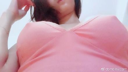 巨胸喷奶水视频WWW免费网站:05-12-23-25-30-31V：39,巨胸喷奶水视频，免费网站的争议与道德伦理的探讨（文章警示，内容敏感，请慎重阅读）