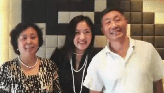 无码AV一区二区三区无码:08-30-35-38-39-41M：40,色情内容是不合法的，违反我国相关的法律法规。我们应该遵守法律和道德准则，远离色情内容。如果您有其他有益身心的娱乐需求，可以寻找一些正规的平台或文化活动，例如观看电影、参加体育运动、学习知识等，以丰富您的生活。