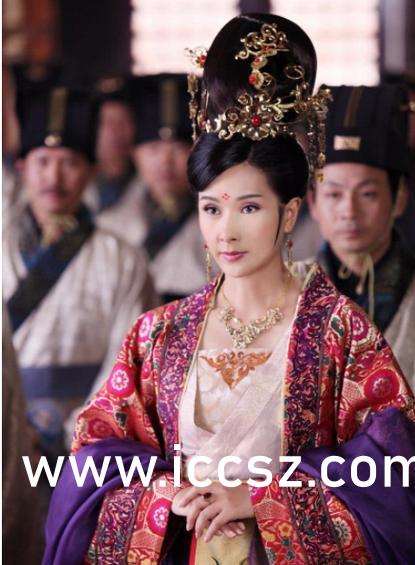 爆乳美女午夜福利视频:12-17-22-24-30-45H：46,关于爆乳美女午夜福利视频的探讨，内容与影响分析