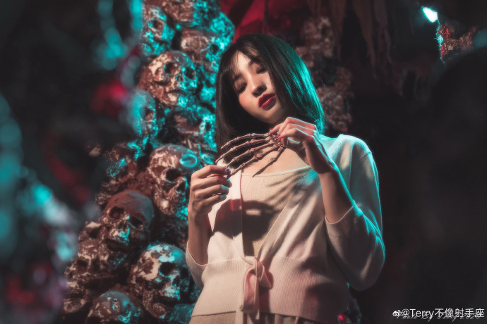 久久久综合九色综合鬼色:03-08-22-23-44-49V：35,久久久综合九色综合鬼色，探索神秘色彩的奇幻之旅 V，35 03-08-22-23-44-49