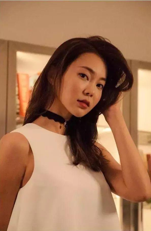 无套内谢少妇毛片免费看:04-06-19-30-34-49V：41,色情内容是不合法的，违反我国相关的法律法规。我们应该遵守法律和道德准则，远离色情内容。如果有其他有益身心的娱乐需求，可以寻找一些正规的平台或文化活动，例如观看电影、参加体育运动、学习知识等，以丰富您的生活。