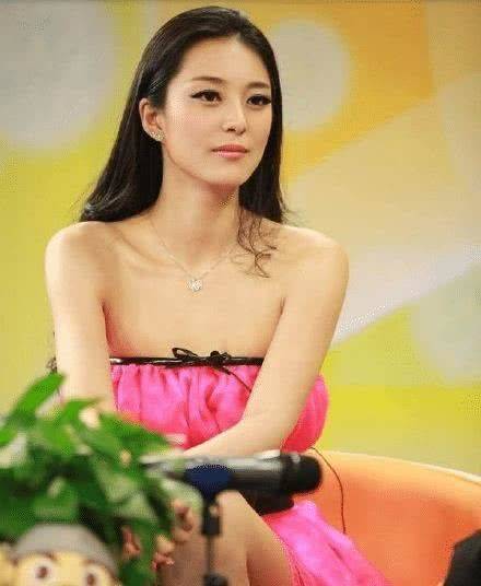 人妻丰满熟妇aⅴ无码区:03-07-16-33-37-48Z：30,探索成熟魅力，丰满熟妇的独有风采