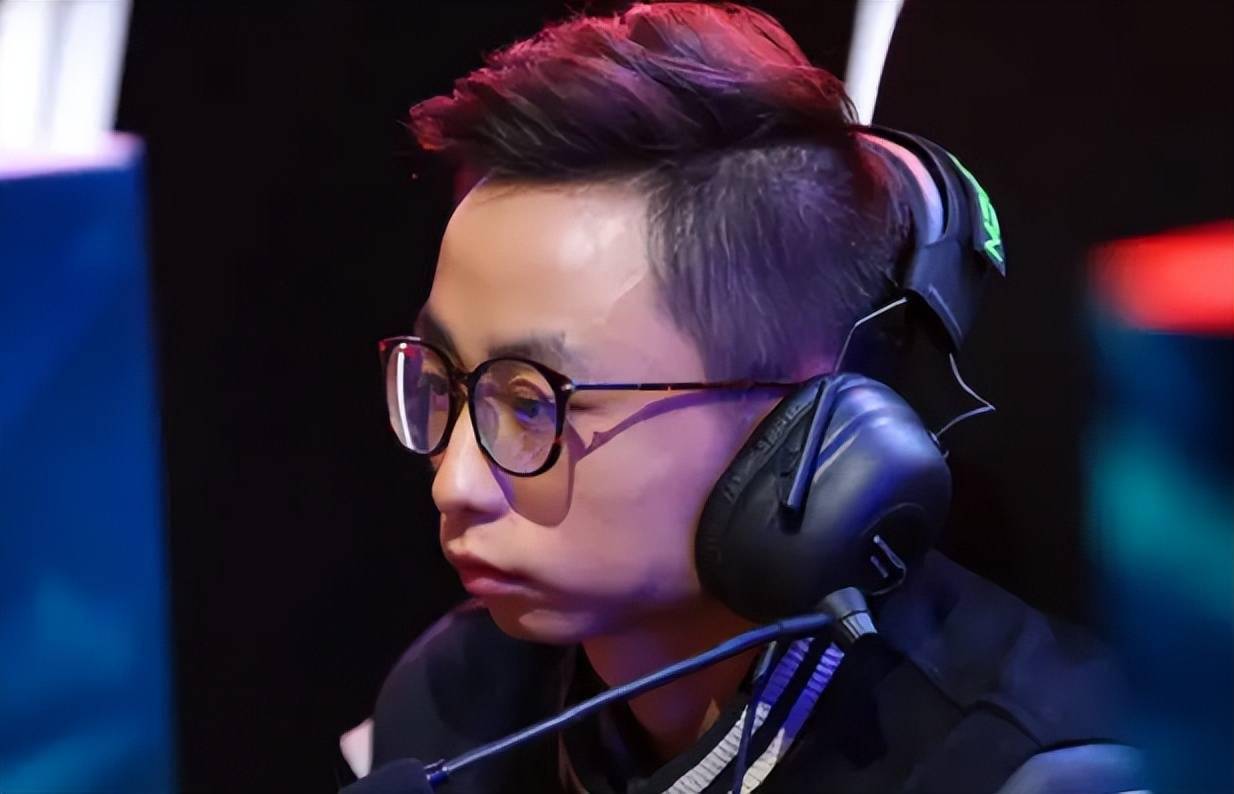 国产AV无码专区亚洲AV麻豆丫:盲僧打野天赋最新,国产AV无码专区与亚洲AV麻豆，探索影视文化与游戏天赋的交融