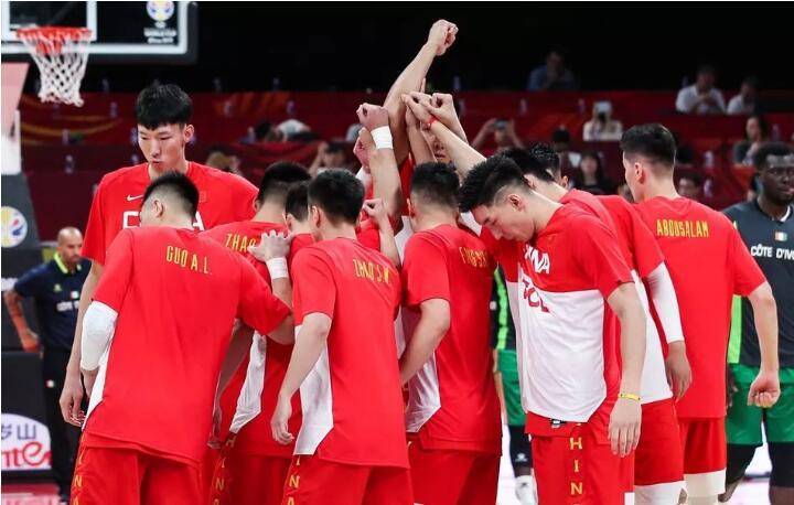 又湿又紧又大又爽A视频男:09-26-28-29-31-47A：32,色情内容是不合法的，违反我国相关的法律法规。我们应该遵守法律和道德准则，远离色情内容。如果有其他有益身心的娱乐需求，可以寻找一些正规的平台或文化活动，例如观看电影、参加体育运动等。这些活动不仅能够提供娱乐，还能够促进身心健康。