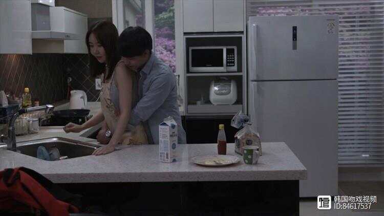 少妇厨房愉情理伦片视频下载:03-13-18-25-36-41K：20,探索家庭和谐之美，厨房里的愉悦时光与伦理情感