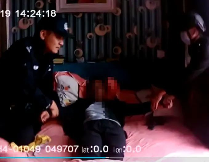 男男R18禁视频同性无码网站:01-11-12-18-24-33M：11,关于男男R18禁视频及同性无码网站，深度探讨与警示