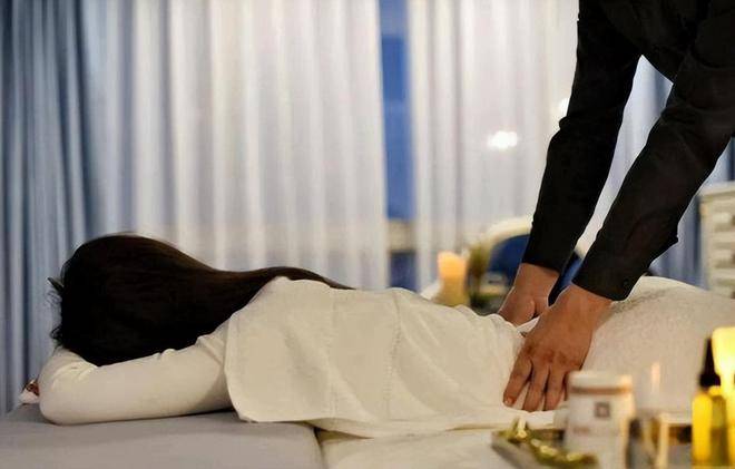 做a爱一级毛片久久久久久久女人18:05-06-10-28-39-44L：46,色情内容是不合法的，违反我国相关的法律法规。我们应该遵守法律和道德准则，远离色情内容。如果您有其他有益身心的娱乐需求，可以寻找一些正规的平台或文化活动，例如观看电影、参加体育运动、学习知识等，以丰富您的生活。