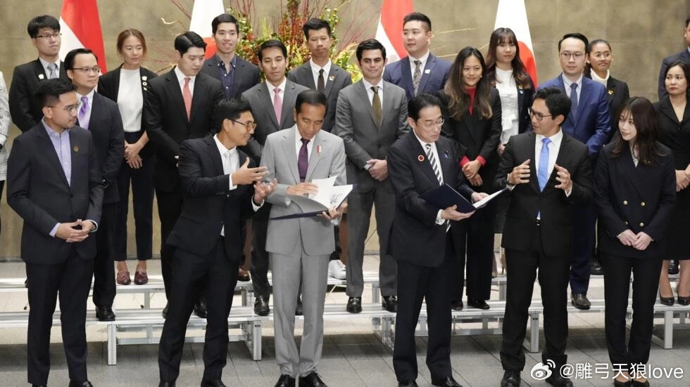 综合 欧美 亚洲日本:17-26-28-36-37-48F：48,综合欧美亚洲日本，探索全球视野下的文化交融与商业合作新模式