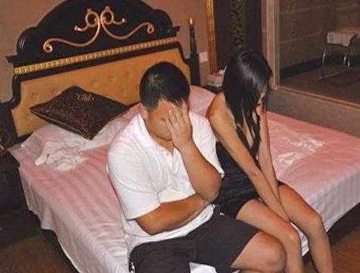 免费女人裸体视频无遮挡免费网站:08-13-18-41-45-46M：11,关于免费女人裸体视频无遮挡免费网站的探讨（警惕网络风险，远离不良内容）