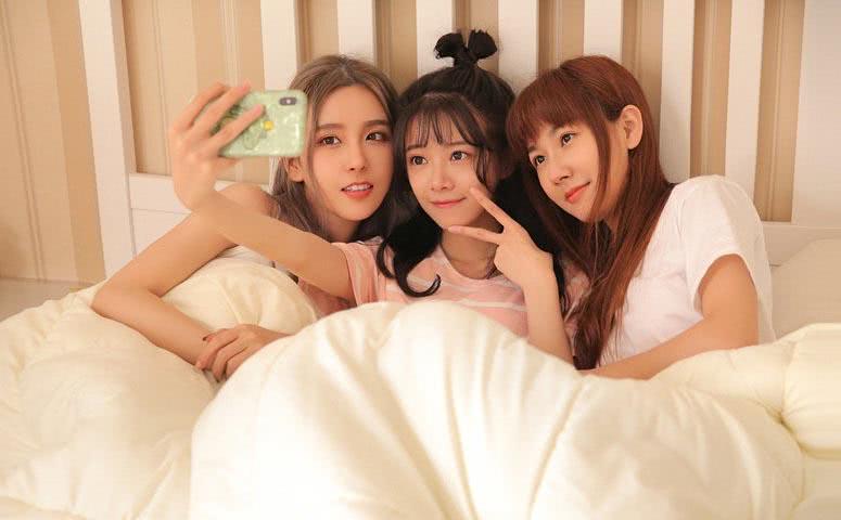 日日摸日日碰人妻无码老牲 :05-11-21-41-42-45A:01,色情内容是不合法的,违反我国相关的法律法规。我们应该遵守法律和道德准则,远离色情内容。如果您有其他有益身心的娱乐需求,可以寻找一些正规的平台或文化活动,例如观看电影、参加体育运动,以丰富您的生活。 日日摸日日碰人妻无码老牲 :05-11-21-41-42-45A:01,色情内容是不合法的,违反我国相关的法律法规。我们应该遵守法律和道德准则,远离色情内容。如果您有其他有益身心的娱乐需求,可以寻找一些正规的平台或文化活动,例如观看电影、参加体育运动,以丰富您的生活。