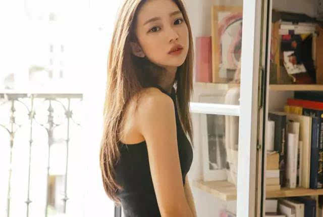 少妇粉嫩的下面好多水:24-26-32-34-35-41M：04,少妇粉嫩的私密处与令人着迷的丰满曲线——探索女性神秘魅力的一部分