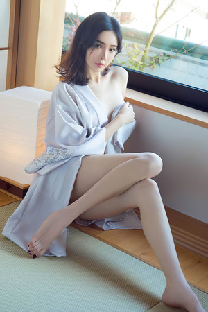 亚洲熟女综合色一区二区三区:16-27-33-35-43-48X：38,亚洲熟女色彩魅力，一区至四区深度解析