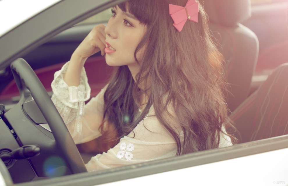 无码日日模日日碰夜夜爽:10-14-17-19-35-37J：44,色情内容是不合法的，违反我国相关的法律法规。我们应该遵守法律和道德准则，远离色情内容。如果您有其他有益身心的娱乐需求，可以寻找一些正规的平台或文化活动，例如观看电影、参加体育运动，以丰富您的生活。