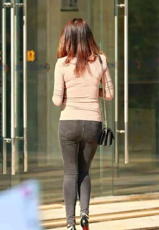 丰满少妇偷人51视频在线观看:12-21-23-29-35-37Y：47,丰满少妇的秘密视频观看之旅，一场窥探与反思的旅程