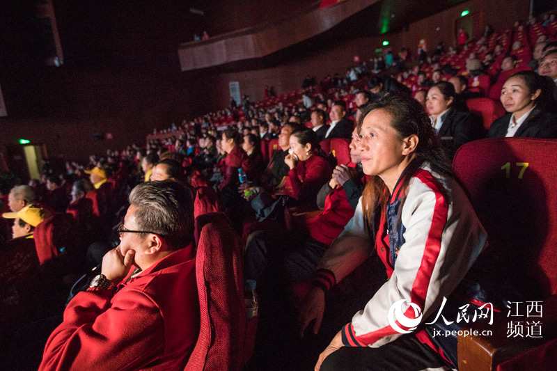 亚洲AV电影一区二区在线秋霞网:11-15-16-19-25-48R：09,亚洲AV电影一区二区在线秋霞网，深度解析与探讨