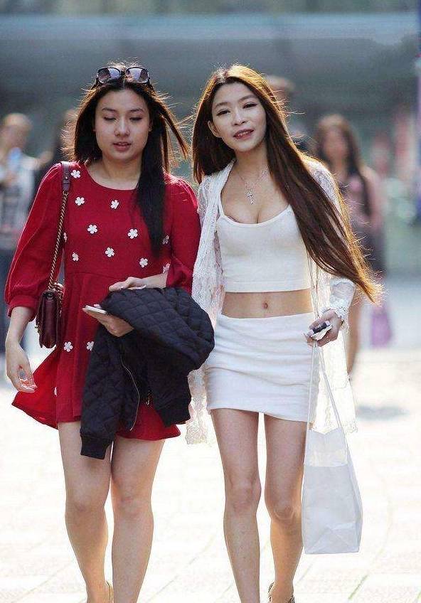 强奷漂亮雪白丰满少妇AV:01-10-12-28-31-37J：05,色情内容是不合法的，违反我国相关的法律法规。我们应该遵守法律和道德准则，远离色情内容。如果有其他有益身心的娱乐需求，可以寻找一些正规的平台或文化活动，例如观看电影、参加体育运动、学习知识等，以丰富您的生活。请注意保持健康的生活和娱乐方式。