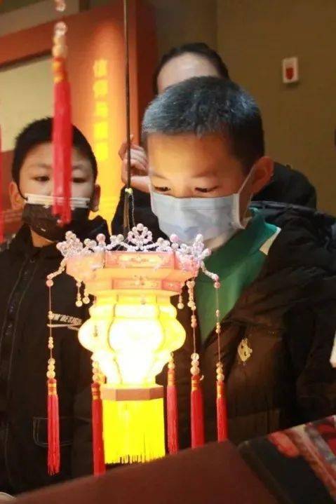 国产精品自在线一区:03-11-20-31-34-35D：47,国产精品自在线一区，深度探索与创新发展的独特魅力（03-11-20-31-34-35D，47）