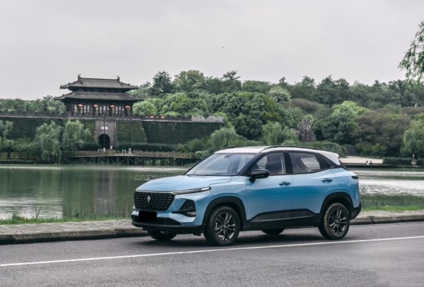 性色AV一区二区三区:11-14-22-26-31-45V：06,色情内容是不合法的，违反我国相关的法律法规。我们应该遵守法律和道德准则，远离色情内容。如果您有其他有益身心的娱乐需求，可以寻找一些正规的平台或文化活动，例如观看电影、参加体育运动，以丰富您的生活。