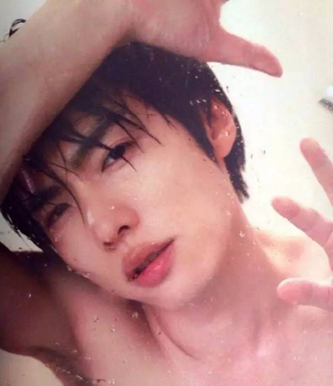 国产成人无码av:01-12-20-25-34-43Z：48,国产成人无码AV，探索数字背后的多元娱乐文化