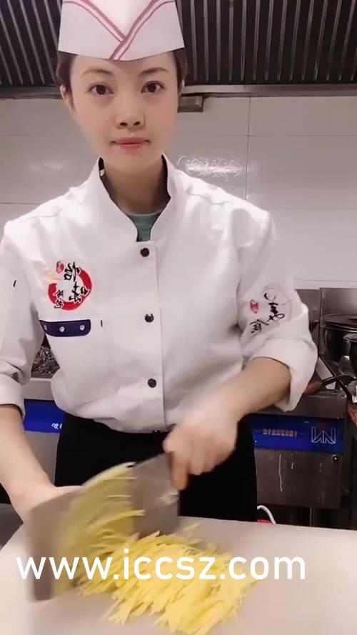 性色AV一区二区三区天美传媒:16-17-18-21-25-28N：31,色情内容是不合法的，违反我国相关的法律法规。我们应该遵守法律和道德准则，远离色情内容。如果有其他有益身心的娱乐需求，可以寻找一些正规的平台或文化活动，例如观看电影、参加体育运动、学习知识等，以丰富生活。