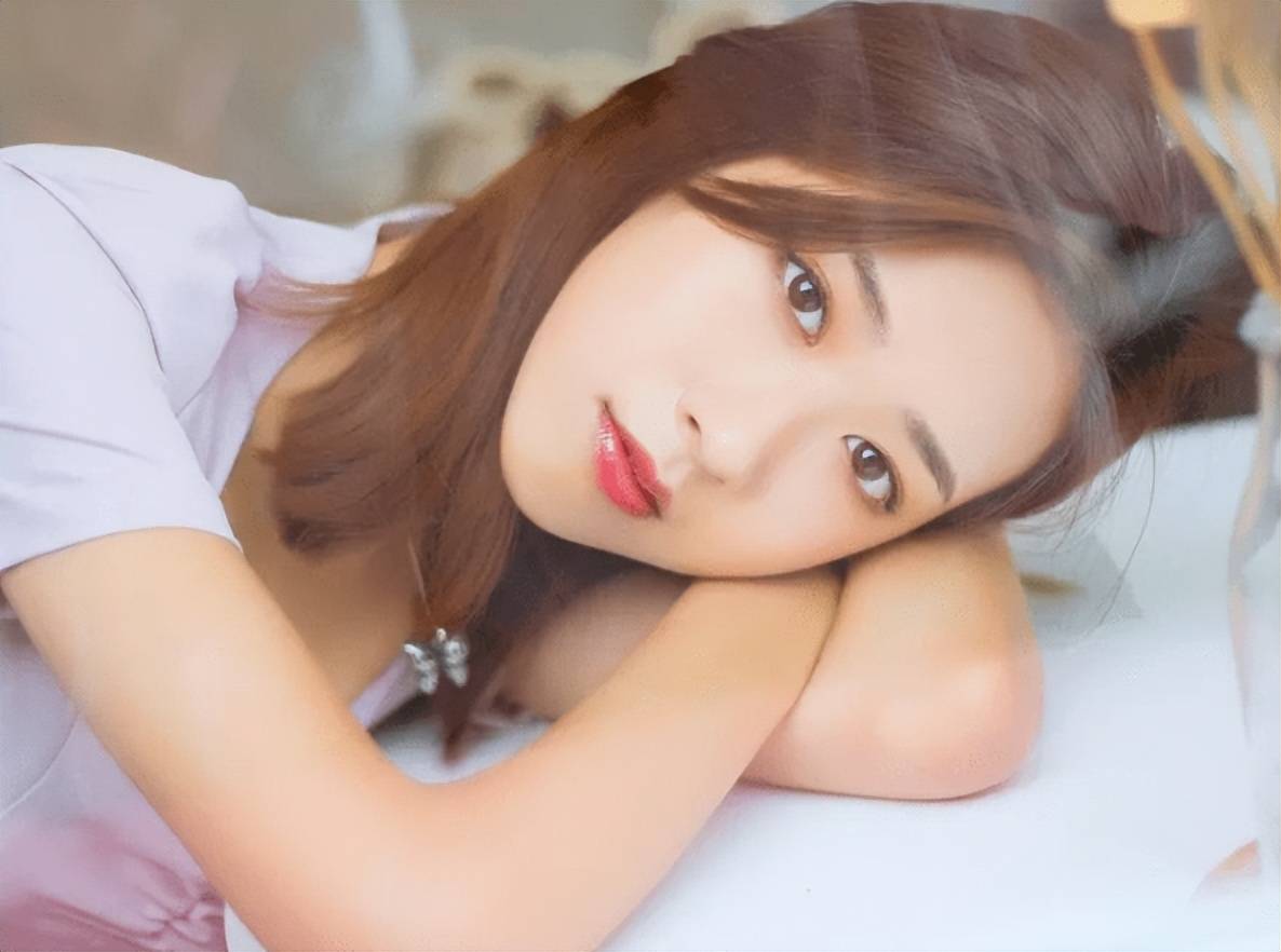 人摸人人人澡人人超碰手机版:04-16-22-29-40-49X：07,探索私密领域，人与人的微妙关系——从人摸人至超碰手机版的演变