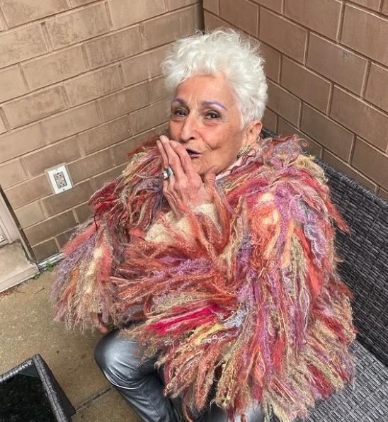 欧美老妇大p毛茸茸:02-06-20-23-45-49G:06,欧美老妇的毛茸茸魅力,一场难以抗拒的诱惑之旅 欧美老妇大p毛茸茸:02-06-20-23-45-49G:06,欧美老妇的毛茸茸魅力,一场难以抗拒的诱惑之旅