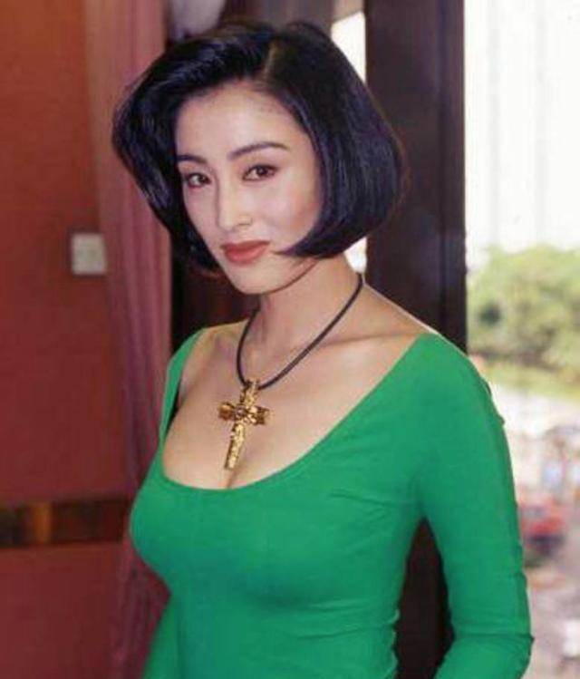 人妻丰满熟妇AV无码区APP:02-09-24-39-43-49P：26,探索成人世界的边界，关于人妻丰满熟妇AV无码区APP的探讨