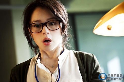 亚洲成Av人片在线观看不卡:06-11-23-27-33-43P：18,关于亚洲成人影片在线观看的探讨，网络时代的双刃剑效应与责任伦理