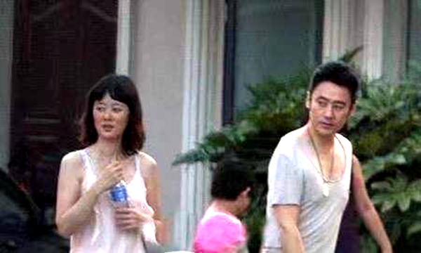 乱人伦人妻精品一区二区:02-04-12-25-27-49W：26,探索乱人伦人妻精品一区二区，深度解析背后的文化现象与伦理挑战