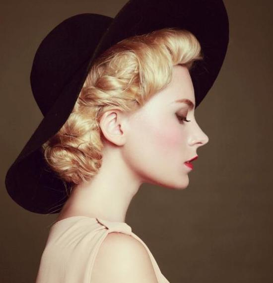 欧美老妇交乱视频在线观看:09-10-13-20-37-48V：48,欧美老妇交乱视频在线观看，探索成熟魅力的多元视角